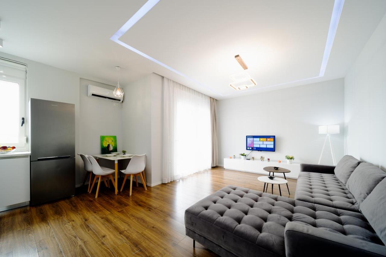 Apartamente Tirana Buitenkant foto
