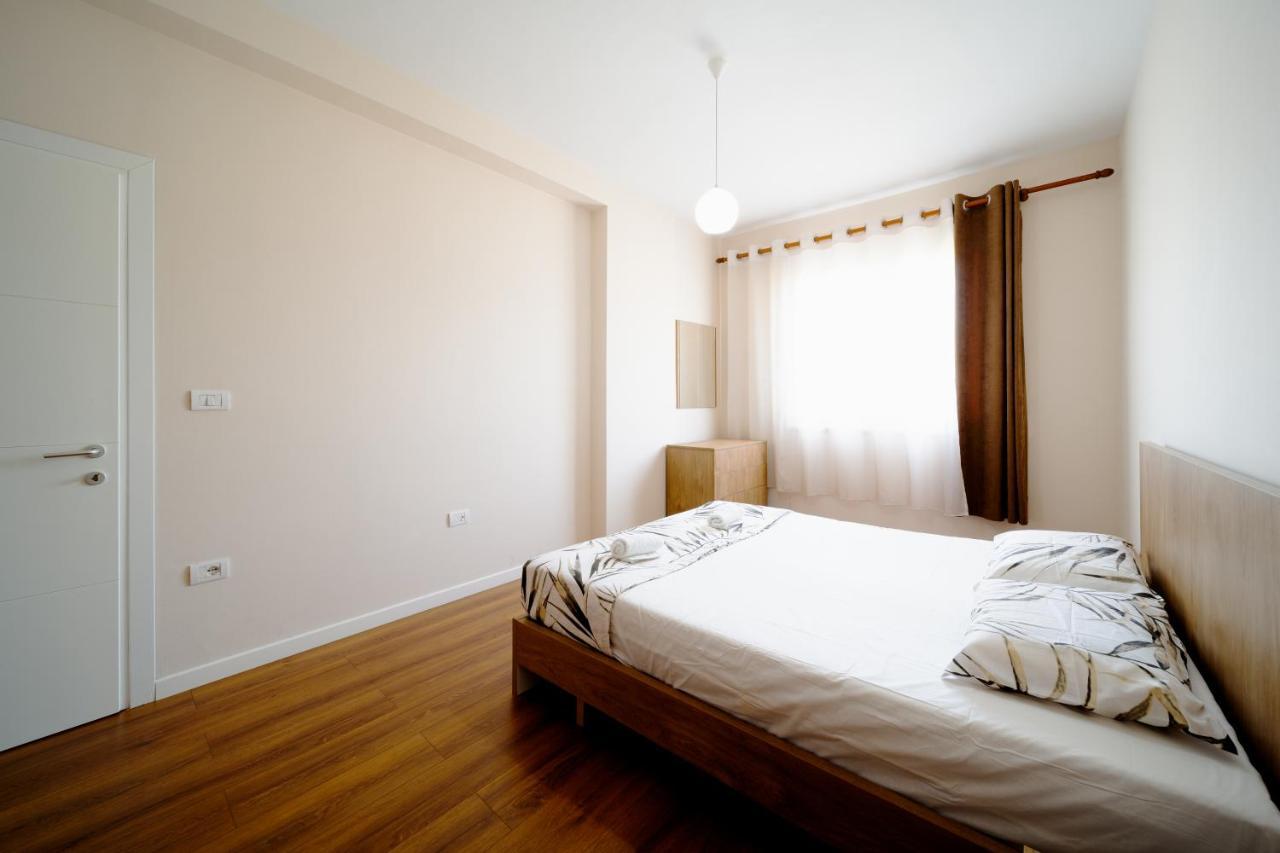Apartamente Tirana Buitenkant foto