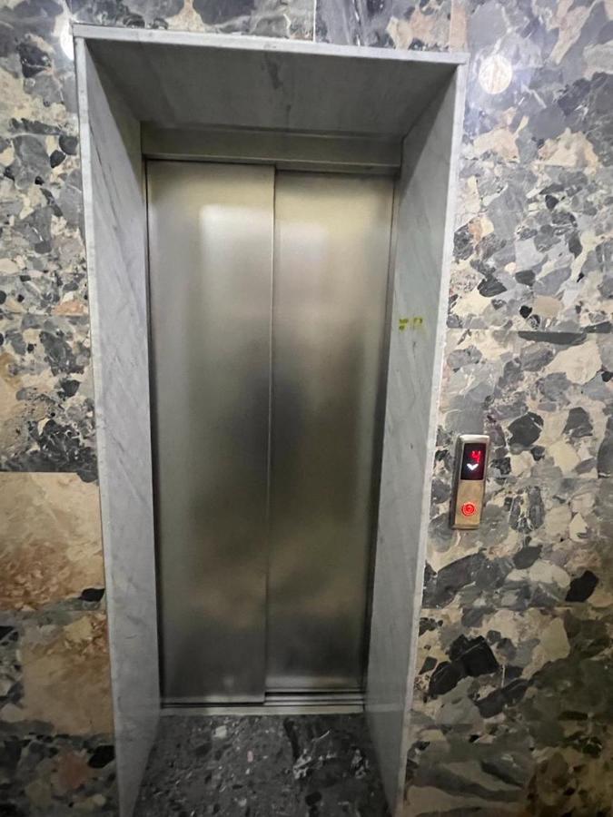 Apartamente Tirana Buitenkant foto