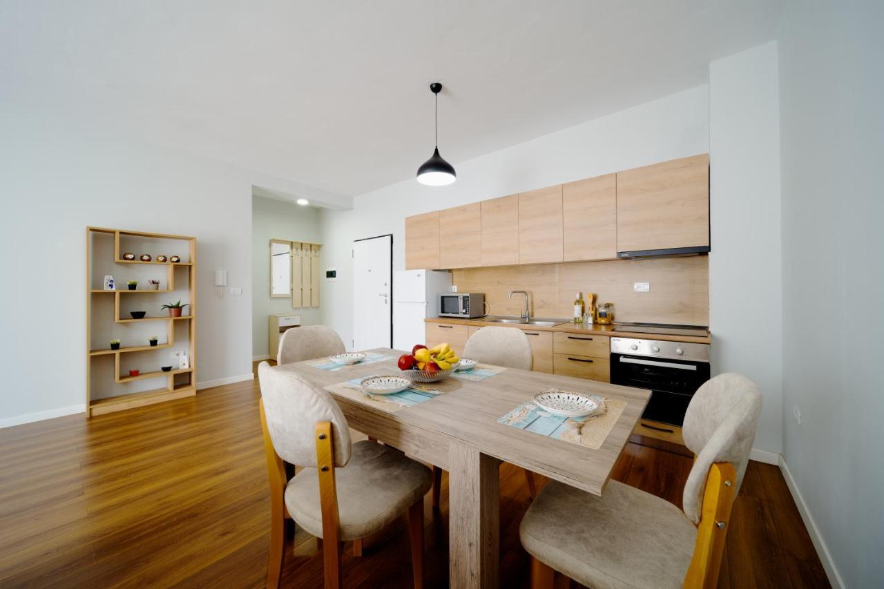 Apartamente Tirana Buitenkant foto