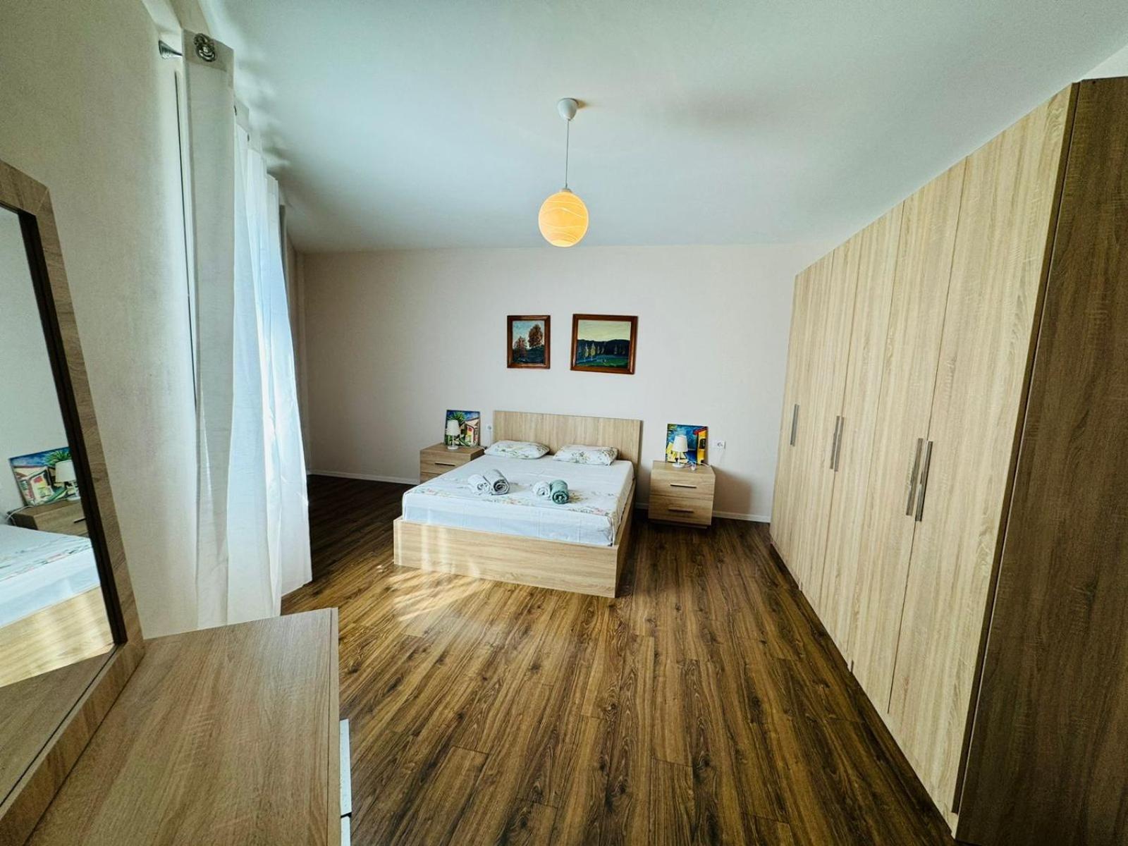 Apartamente Tirana Buitenkant foto